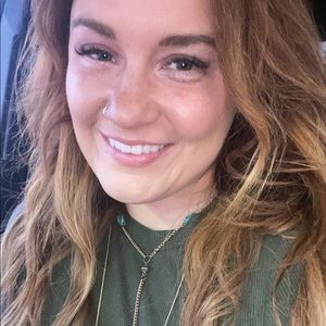 Meet your Posher, Steph